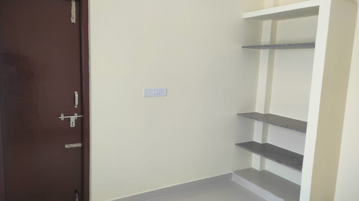 Flats for Sale in Padmanaba Nagar, Vadapalani - Image 11