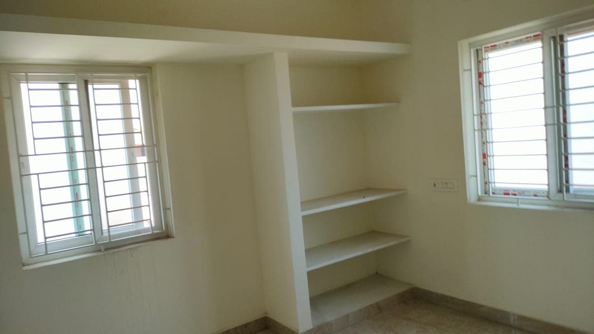 Ready-to-Occupy Flats in Venkatesh Nagar, saligramam - Image 6