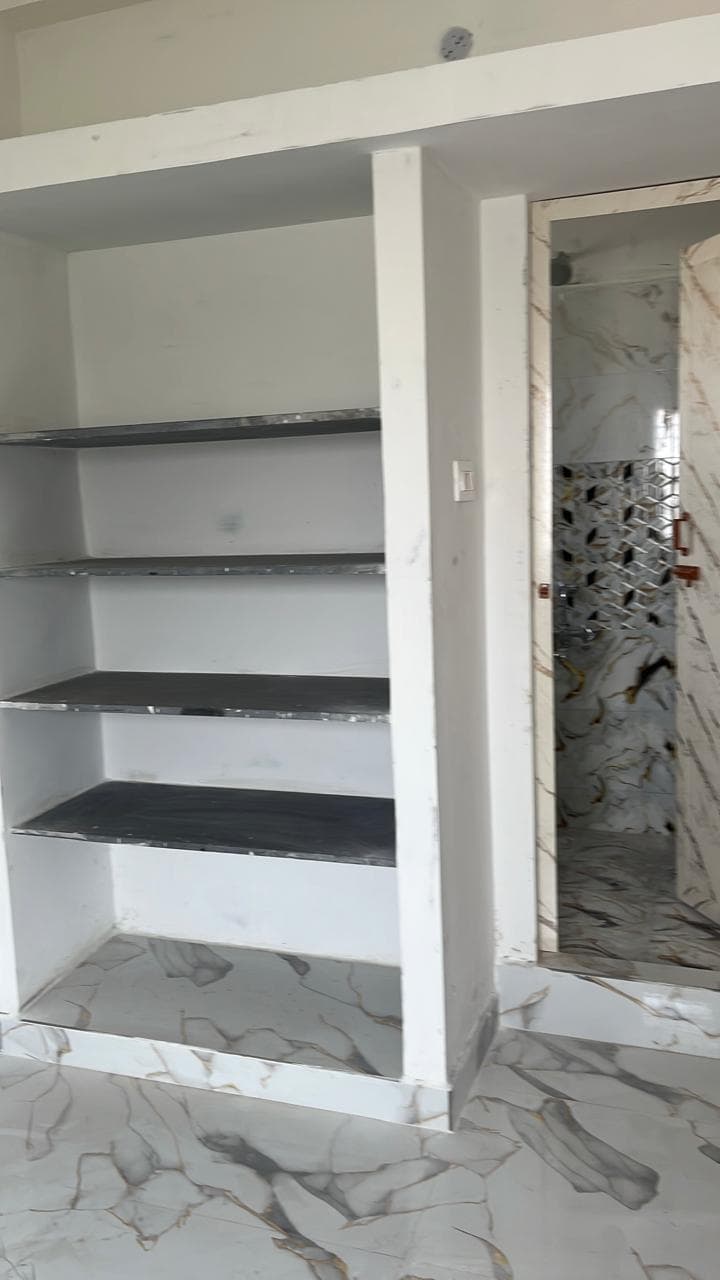 Ready to Occupy Flat for Sale – Irumbuliyur, West Tambaram - Image 6