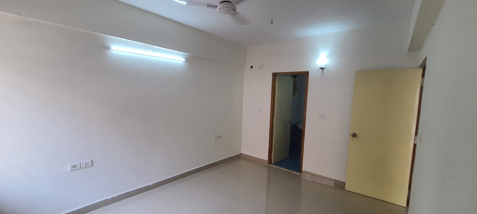 Flat sale for Manapakkam - Image 10