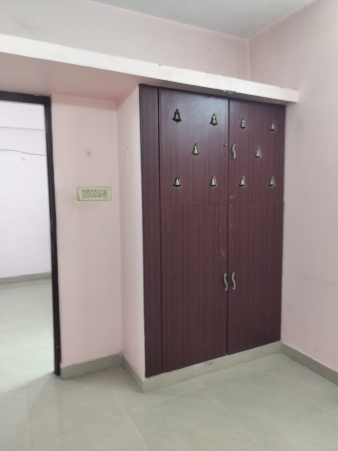 Resale 3 BHK Flat in West Tambaram on Maduravoyal Service Road