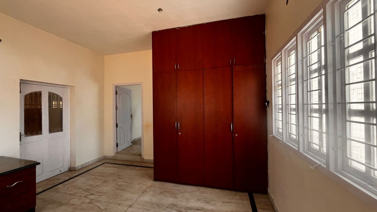 One acre on road land with 6000 sqft Bungalow for sale at Utheramerur near Chennai - Image 2