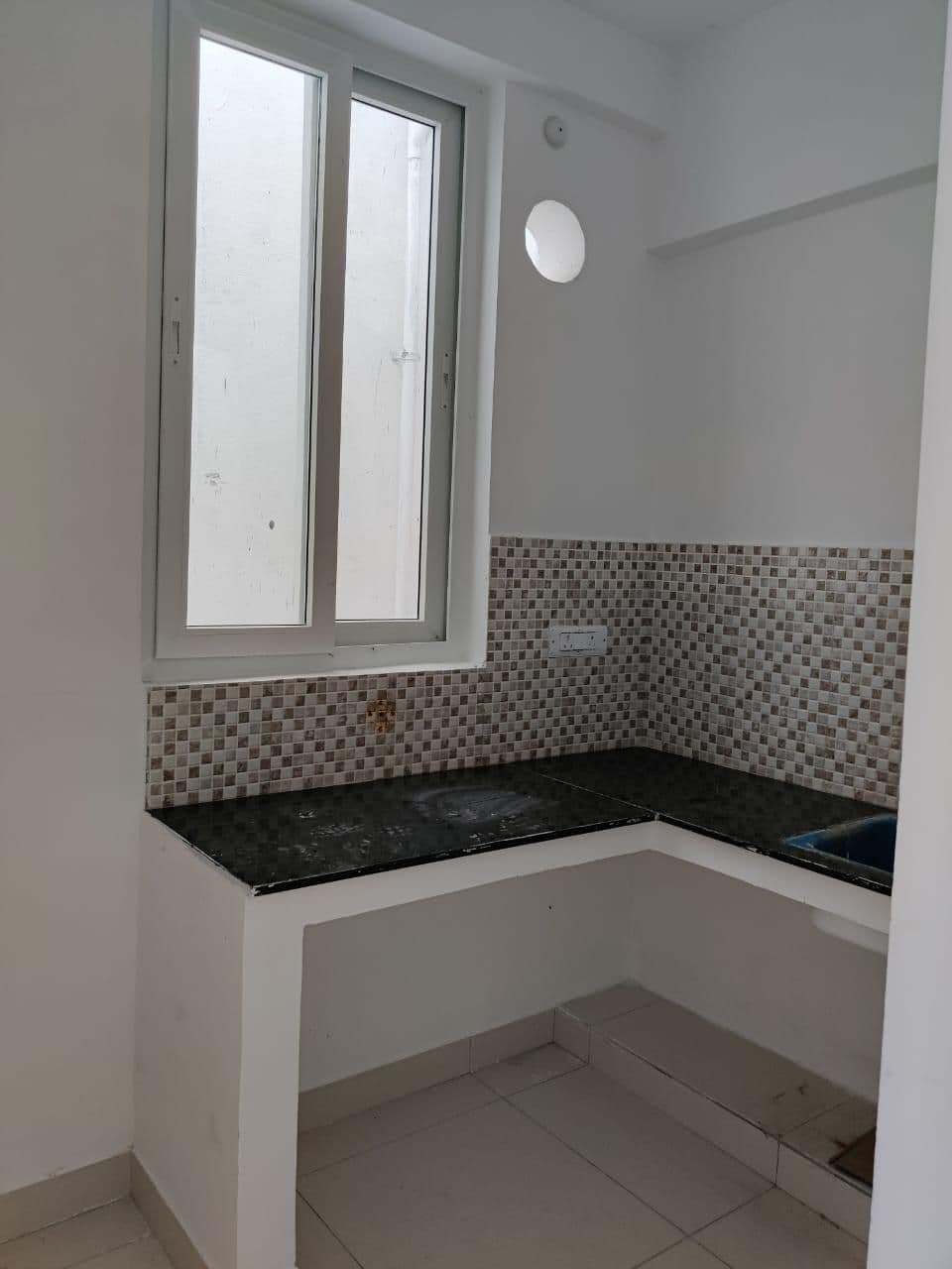 Resale 2BHK flat in Guduvancherry, Chennai - Image 2