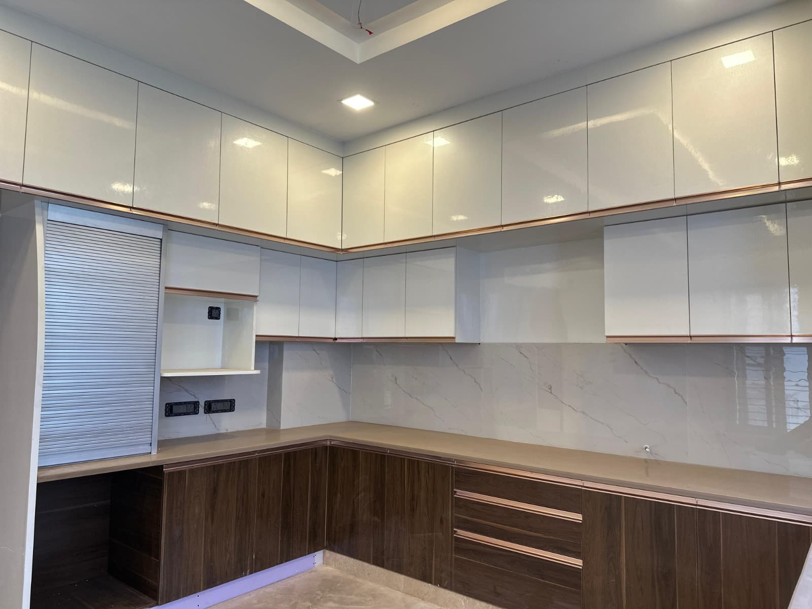 Ready to Occupy Sea View 5 BHK Premier Villas at Kottivakkam, Chennai. - Image 11