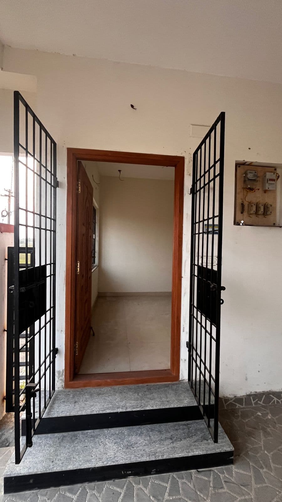 Ready-to-occupy duplex independent house at Kattupakkam, Potheri, Chennai - Image 2