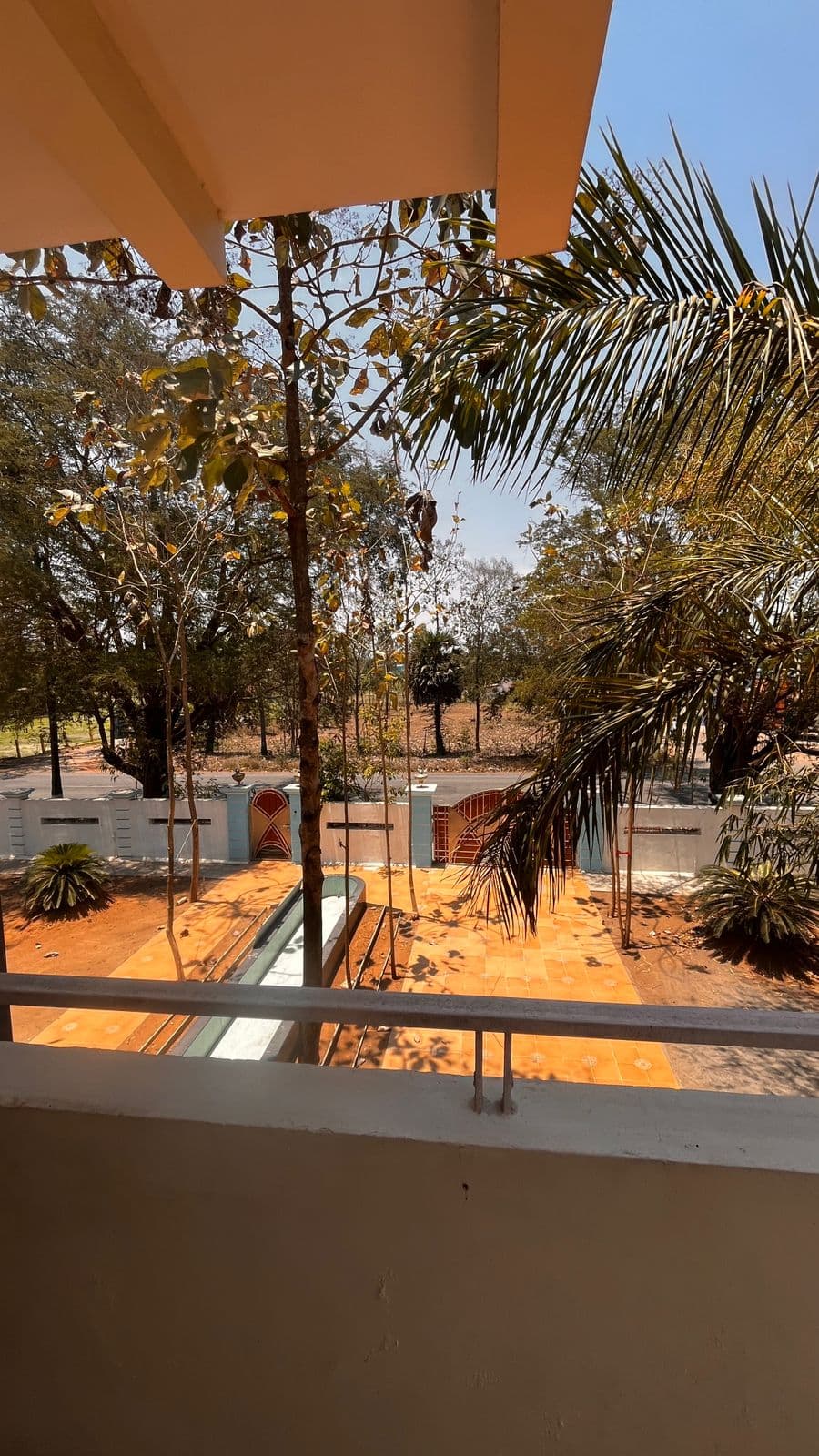 One acre on road land with 6000 sqft Bungalow for sale at Utheramerur near Chennai - Image 11